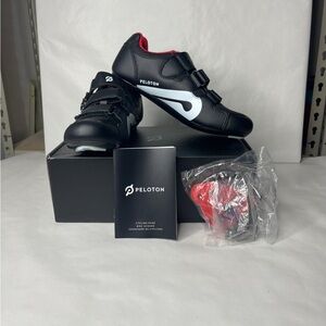 Peloton Black and White Cycling Shoes NWOT